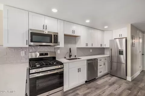 3331 N 66th Pl, Scottsdale, AZ 85251