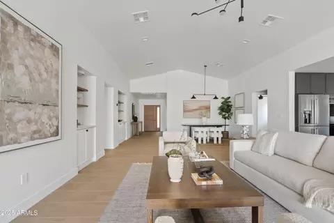 2546 E Roma Ave, Phoenix, AZ 85016