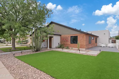 2546 E Roma Ave, Phoenix, AZ 85016 photo 5