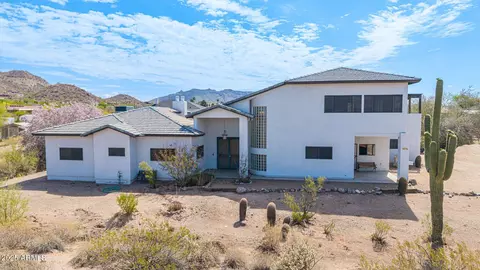 3215 N 83rd St, Mesa, AZ 85207