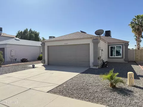 4007 W Chama Dr, Glendale, AZ 85310