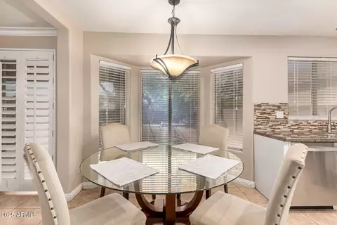 Dining - 4715 E Ashurst Dr, Phoenix, AZ 85048 photo 2 of 2