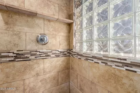 Bath - 4715 E Ashurst Dr, Phoenix, AZ 85048 photo 4 of 5