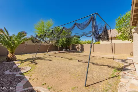 Exterior - 4715 E Ashurst Dr, Phoenix, AZ 85048 photo 5 of 9