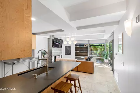 7131 E Rancho Vista Dr #1008, Scottsdale, AZ 85251