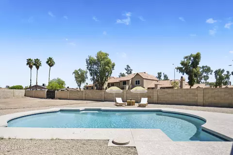 Exterior - 10202 W Coolidge St, Phoenix, AZ 85037 photo 2 of 4