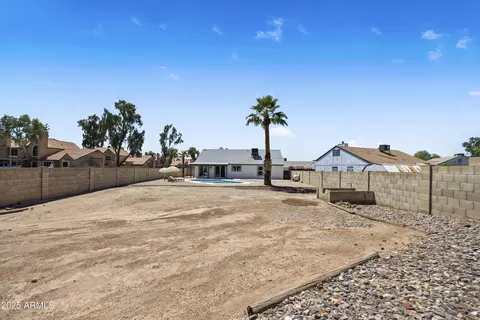 Exterior - 10202 W Coolidge St, Phoenix, AZ 85037 photo 4 of 4
