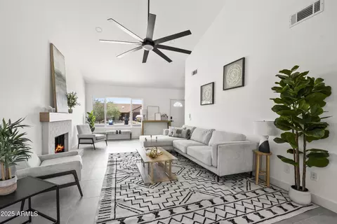 Living - 10202 W Coolidge St, Phoenix, AZ 85037 photo 3 of 3