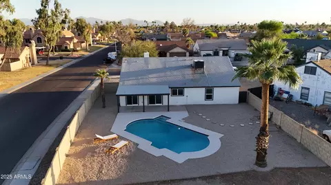 View/Area - 10202 W Coolidge St, Phoenix, AZ 85037 photo 2 of 4