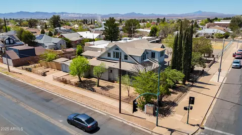 1047 E 10th St, Douglas, AZ 85607