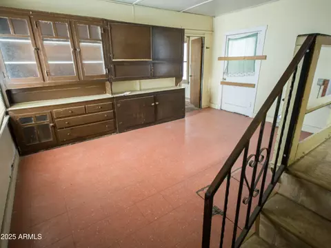 Entry Way - 1047 E 10th St, Douglas, AZ 85607 photo 4 of 9