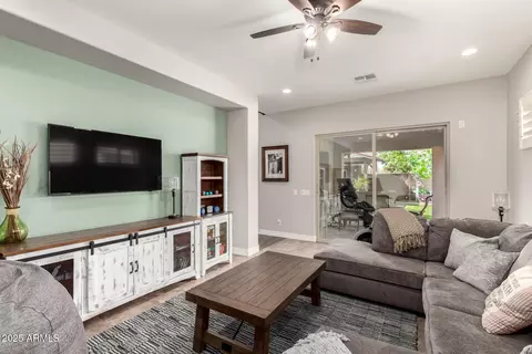 Living - 1722 Everglade Ln, Gilbert, AZ 85298 photo 5 of 5