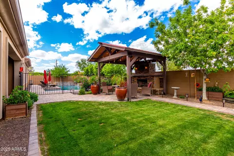 Exterior - 1722 Everglade Ln, Gilbert, AZ 85298 photo 9 of 12