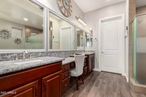Bath - 1722 Everglade Ln, Gilbert, AZ 85298 photo 2 of 6