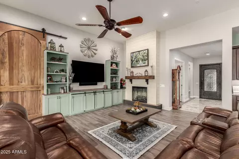 Living - 1722 Everglade Ln, Gilbert, AZ 85298 photo 1 of 5