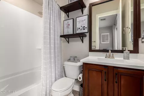 Bath - 1722 Everglade Ln, Gilbert, AZ 85298 photo 5 of 6