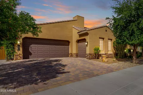 Exterior - 1722 Everglade Ln, Gilbert, AZ 85298 photo 4 of 12