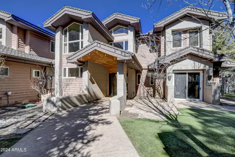 351 N Sky View St, Flagstaff, AZ 86004