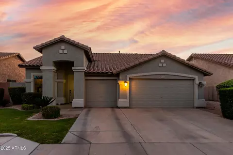 3916 S Hollyhock Pl, Chandler, AZ 85248