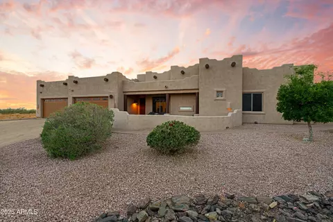 42618 N 3rd Ave, New River, AZ 85087