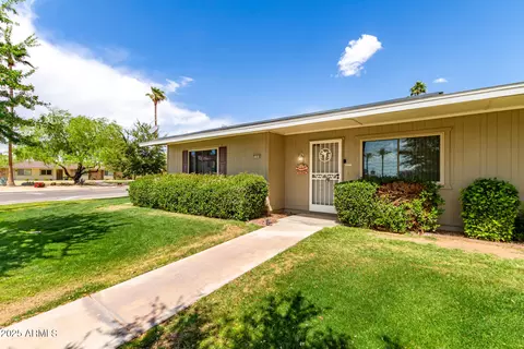 11018 W Santa Fe Dr, Sun City, AZ 85351