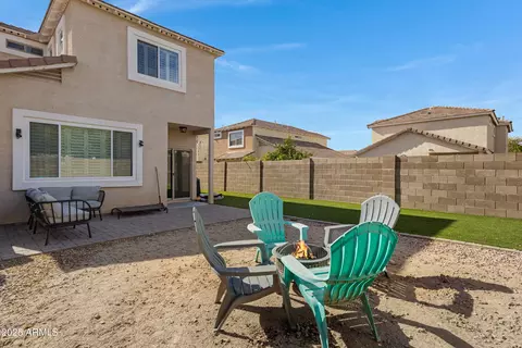 Exterior - 1576 E Jasper Ct #E, Gilbert, AZ 85296 photo 3 of 4
