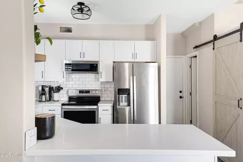 Kitchen - 1576 E Jasper Ct #E, Gilbert, AZ 85296 photo 4 of 6