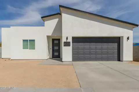 6033 W Northview Ave, Glendale, AZ 85301