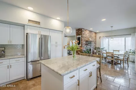 Kitchen - 2468 E Dry Creek Rd, Phoenix, AZ 85048 photo 4 of 6