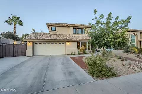 2468 E Dry Creek Rd, Phoenix, AZ 85048