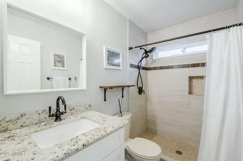 Bath - 2468 E Dry Creek Rd, Phoenix, AZ 85048 photo 1 of 4