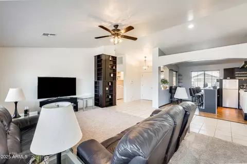 7712 N 54th Ln, Glendale, AZ 85301 photo 11