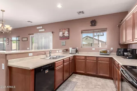 Kitchen - 3018 Eleana Ct, Gilbert, AZ 85298 photo 2 of 3