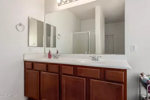 Bath - 3018 Eleana Ct, Gilbert, AZ 85298 photo 1 of 3