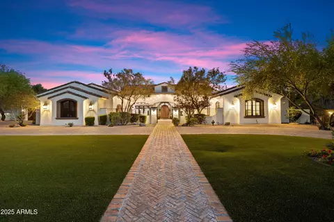 8515 E Sutton Dr, Scottsdale, AZ 85260