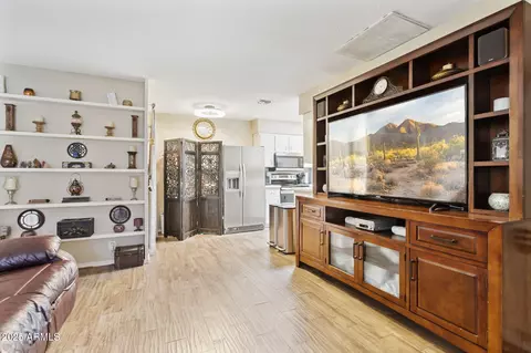 9021 W Elm St #7, Phoenix, AZ 85037