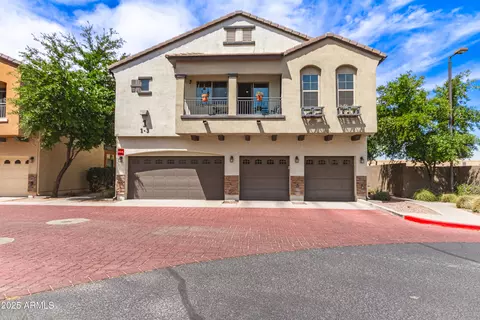 2727 N Price Rd #3, Chandler, AZ 85224