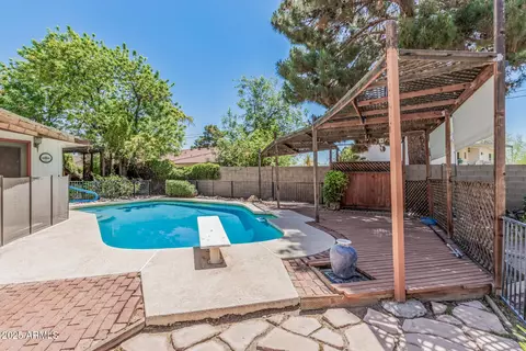 637 W 6th St, Mesa, AZ 85201 photo 2
