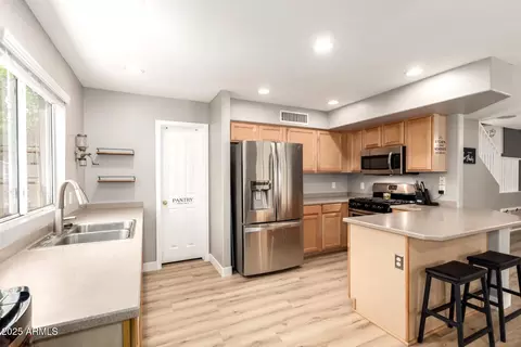 4064 E Gail Ct, Gilbert, AZ 85296 photo 6
