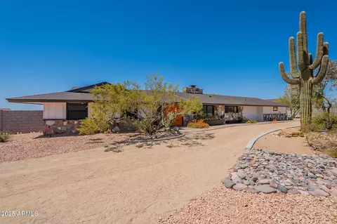 3040 N Hawes Rd, Mesa, AZ 85207