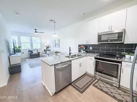 2314 E Hidalgo Ave, Phoenix, AZ 85040