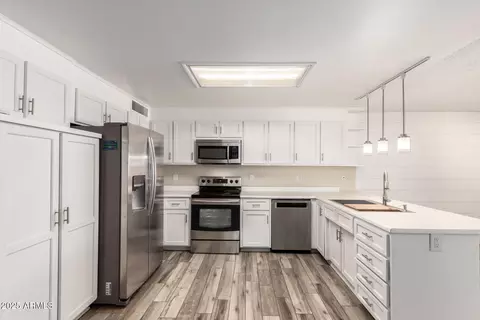 3732 E Greenway Ln, Phoenix, AZ 85032 photo 7