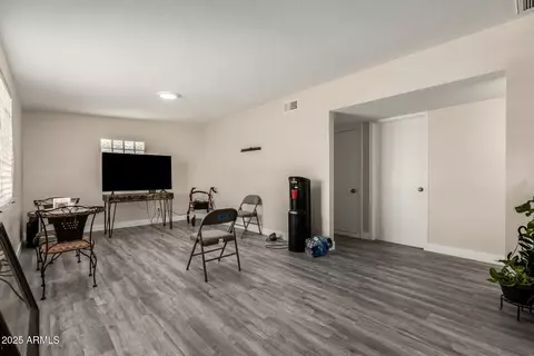 Living - 2221 E Lynne Ln, Phoenix, AZ 85042 photo 1 of 1