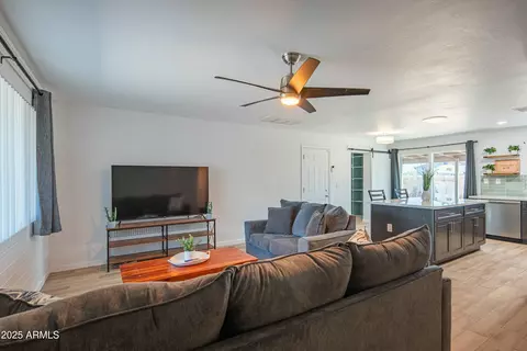 Living - 10713 E Oasis Dr, Mesa, AZ 85208 photo 4 of 5