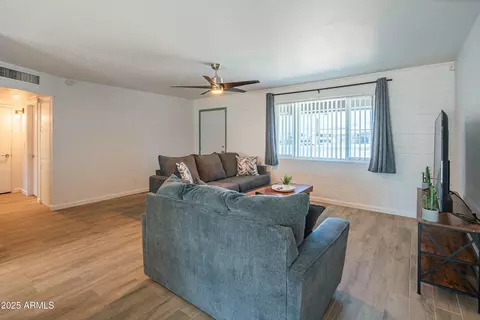 Living - 10713 E Oasis Dr, Mesa, AZ 85208 photo 1 of 5