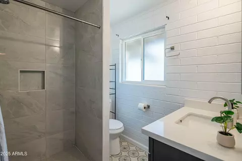 Bath - 10713 E Oasis Dr, Mesa, AZ 85208 photo 1 of 3