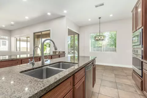 3099 E Claxton Ct, Gilbert, AZ 85297 photo 7