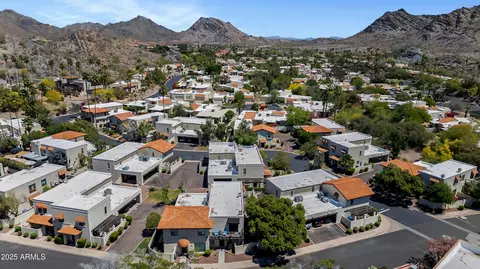 View/Area - 1826 E Frier Dr #2, Phoenix, AZ 85020 photo 2 of 4