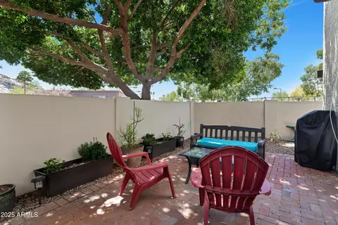 Exterior - 1826 E Frier Dr #2, Phoenix, AZ 85020 photo 4 of 7