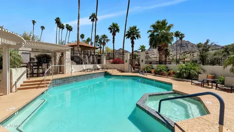 Exterior - 1826 E Frier Dr #2, Phoenix, AZ 85020 photo 7 of 7